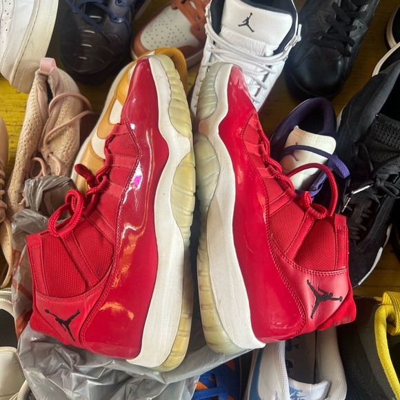 Jordan Athletic Shoes Red and White Nike Air Jordan Retro 11 patent leather - Picture 1 of 6